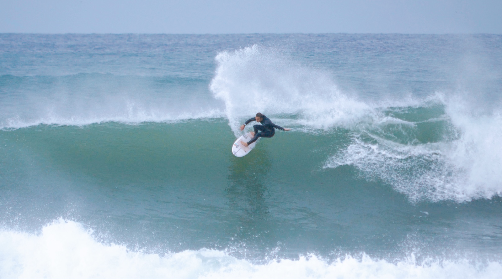 2年経っても超えることができない？JS Surfboards不動の