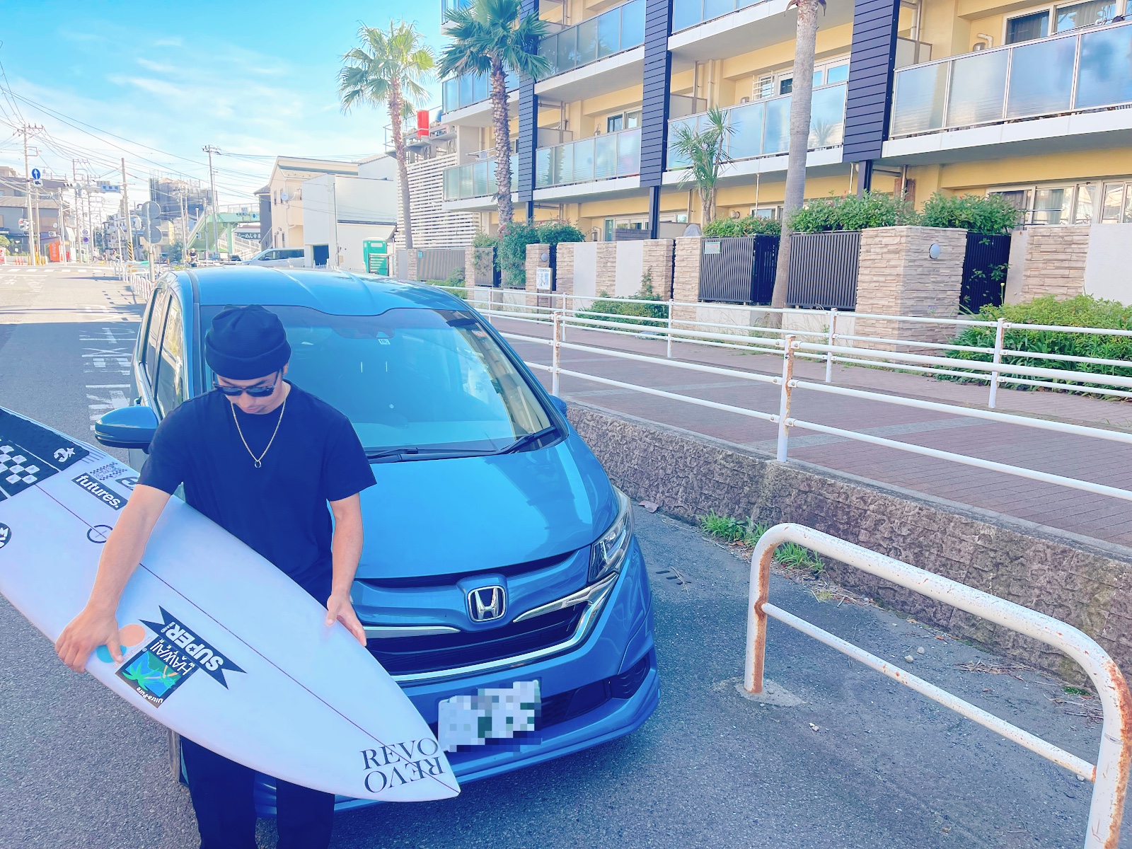 車とサーフボード サーフィンに最適な粂悠平の愛車「ホンダフリード＋」 | Quiiver